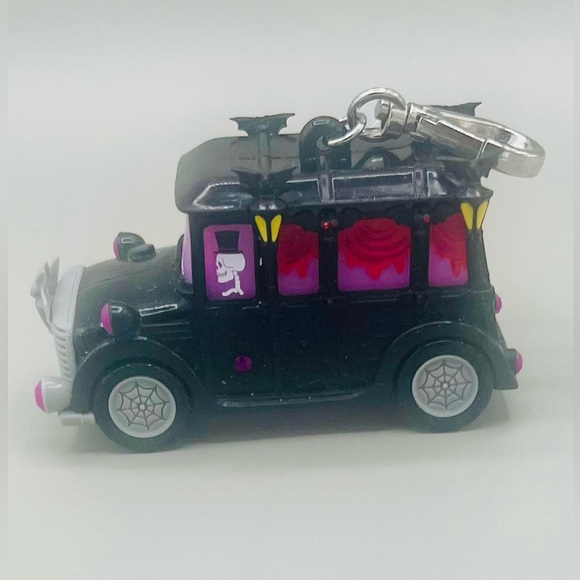 Bath & Body Works HALLOWEEN Light Up/Sounds Hearse PocketBac Holder 1 Hand Gel - Picture 8 of 10
